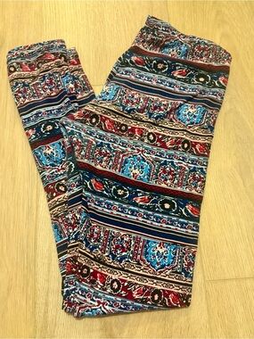 Women’s' Multi-Color Patterned Leggings